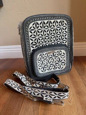 Black/Cream Hitam Banda Bags Backpack Purse